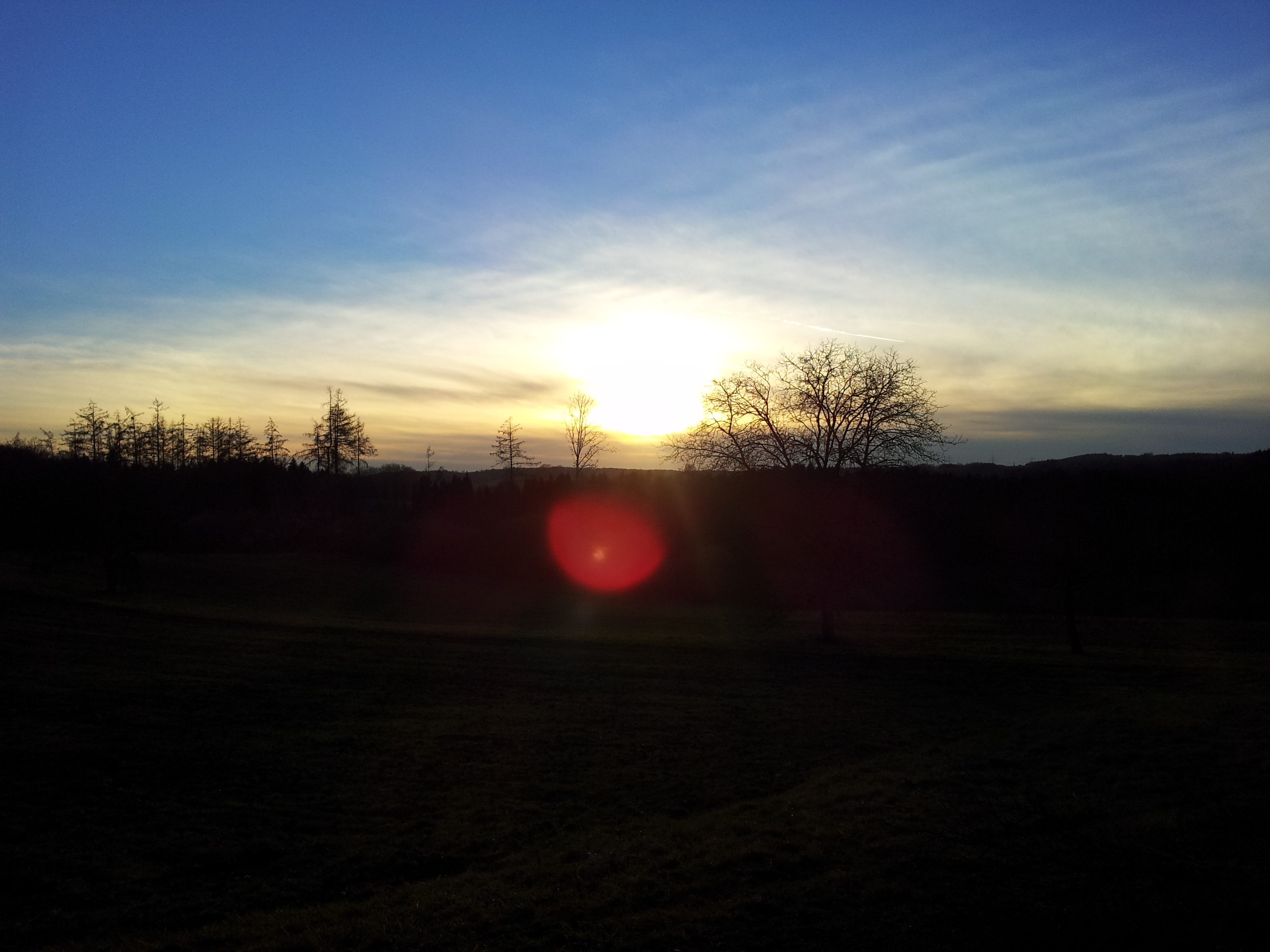 Sonnenuntergang auf dem Kartoffelacker